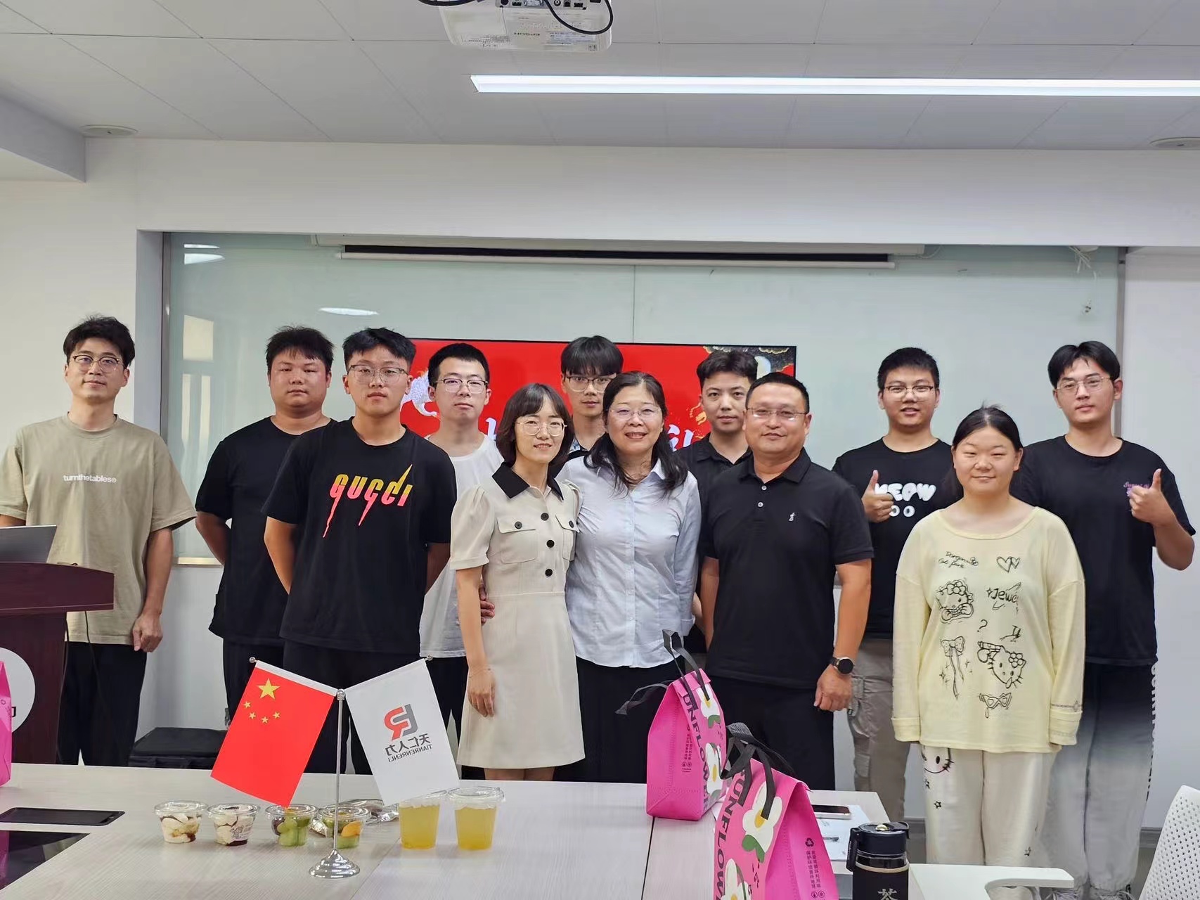 1727681603230280.jpg 1727681603230280.jpg